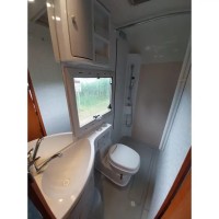 Adria 640  Leuke starters camper! Foto #14