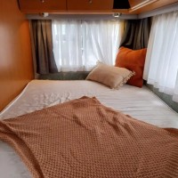 Adria 640  Leuke starters camper! Foto #17