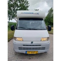 Adria 640  Leuke starters camper! Foto #18