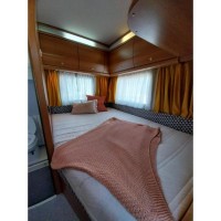 Knaus Travel-Liner 640 H fransbed + hefbed Foto #16