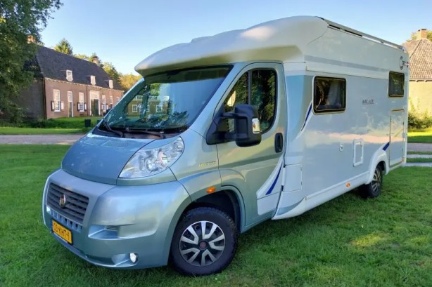 TEC Rotec 612 TI met trekhaak en sola