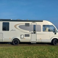 Bürstner Aviano I 727 met solair en maxxfan ! Foto #8