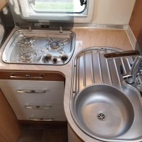 Bürstner Aviano I 727 met solair en maxxfan ! Foto #10