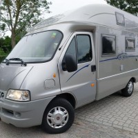 Hymer Exsis  met een stahoogte van 225 Foto #2