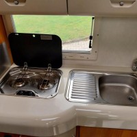 Hymer Exsis  met een stahoogte van 225 Foto #4
