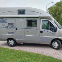 Hymer Exsis  met een stahoogte van 225 Foto #5