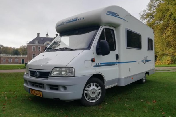 Adria Coral 573 DS met extra grote Sola