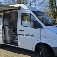 Mercedes campers 212D-KA uit 1995 Foto #1