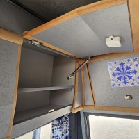 Mercedes campers 212D-KA uit 1995 Foto #11