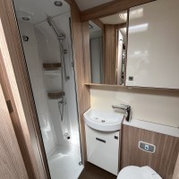 Burstner campers BT7204 uit 2020 Foto #10