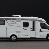 Hymer Exsis T588 150pk Automaat | Lengtebedden | Zonnepanelen | Dakairco | Trekhaak | 2e Huishoudaccu | Foto #3