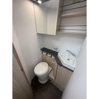 Adria Sun Living A75SL lengtebedden uniek Foto #14