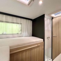 Adria Sun Living A75SL lengtebedden uniek Foto #42