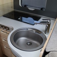 Hymer BMC-T 690 177pk Automaat | Queensbed | Lithium | Omvormer | Gescheiden Douche | LPG Installatie | Zonnepanelen | Foto #37
