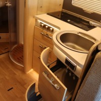 Hymer BMC-T 690 177pk Automaat | Queensbed | Lithium | Omvormer | Gescheiden Douche | LPG Installatie | Zonnepanelen | Foto #45