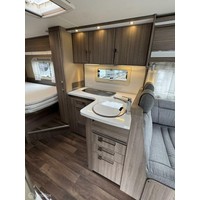 Kabe KABE 740 LXL Zonnepaneel Alde Bearlock Luifel Fietsenrek Fransbed Foto #33