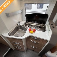 Adria Matrix Plus 670 DC uit 2022 Foto #7