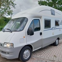 Hymer Exsis  met stahoogte van 220 cm Foto #5
