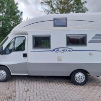 Hymer Exsis  met stahoogte van 220 cm Foto #16