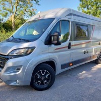 Rapido v68  met enkele bedden en tv ! Foto #5