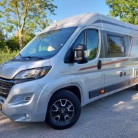 Rapido v68  met enkele bedden en tv ! Foto #16