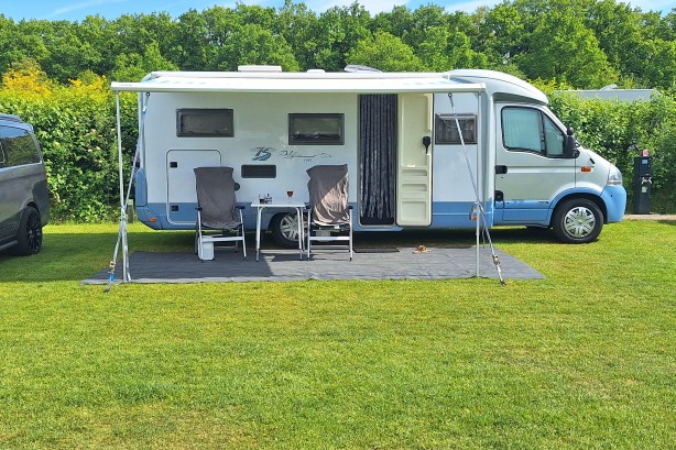 Burstner campers BUT695 uit 2007