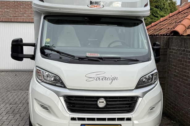 McLouis campers 460 uit 2020