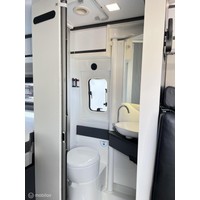Adria Twin 640 SGX Supreme/9G Automaat/Busbiker/Maxfan/160PK Foto #1