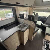 Adria Sun Living A75SL lengtebedden uniek Foto #7