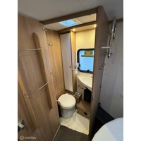 Laika Kosmo 212 140PK Euro6 Queensbed Luifel Bearlock Nieuwstaat Foto #16