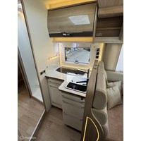 Rapido 690F Euro6 Queensbed Hefbed Luifel Fietsenrek Zonnepaneel Foto #31