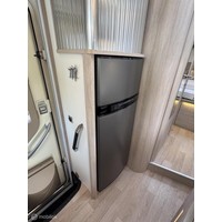 Rapido 690F Euro6 Queensbed Hefbed Luifel Fietsenrek Zonnepaneel Foto #33