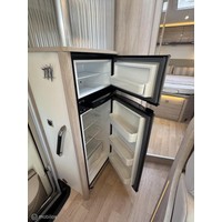 Rapido 690F Euro6 Queensbed Hefbed Luifel Fietsenrek Zonnepaneel Foto #34