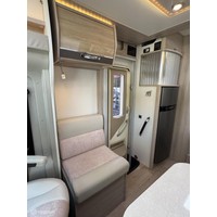 Rapido 690F Euro6 Queensbed Hefbed Luifel Fietsenrek Zonnepaneel Foto #6