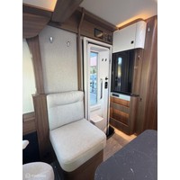Hymer BMC 600 White Line Enkele Bedden Hefbed Luifel Grote Garage Led Foto #38