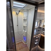 Hymer B704 SL Palmo Enkele Bedden Hefbed 2X Airco Zonnepanelen Omvormer Foto #8