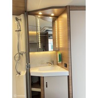 Knaus Van Ti 550MF/9G AUTOMAAT/Dakairco/Fietslift/Nieuwstaat Foto #3