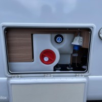 Weinsberg 600 MEG CaraCompact Enkele Bedden Luifel 2X Airco Foto #1