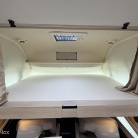 Rapido I 896F Automaat Queensbed Hefbed Face To Face Zonnepaneel Foto #33