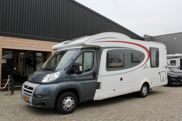 Burstner campers Ixeo it 734 uit 2012