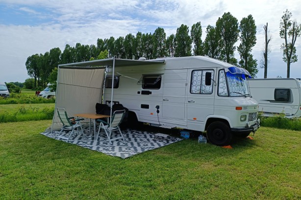 Mercedes campers L406 DG/35 KAMPEERAUTO uit 1972