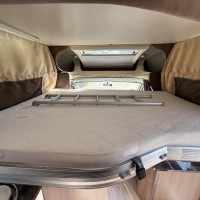 Chausson Ti 79 EB Titanium Queensbed en Hefbed Foto #10