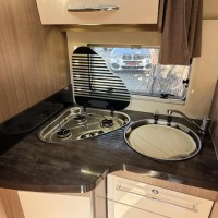 Chausson Ti 79 EB Titanium Queensbed en Hefbed Foto #12