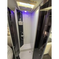 Chausson 718 XLB Queensbed en Hefbed Foto #12