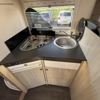 Chausson 718 XLB Queensbed en Hefbed Foto #14