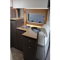 Lmc Tourer Lift H660 140pk 2.3 Multijet | Lengtebedden | Thule fietsendrager | Elektrisch hefbed | Thule luifel | Panoramadak | Foto #31