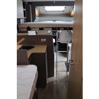 Lmc Tourer Lift H660 140pk 2.3 Multijet | Lengtebedden | Thule fietsendrager | Elektrisch hefbed | Thule luifel | Panoramadak | Foto #1