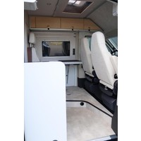 Hymer Grand Canyon 140pk Automaat 2.2 Multijet | Dieselverwarming | Hefdak | 5.99 meter | LED Koplampen| 1e Eigenaar | Foto #6