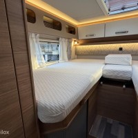 Weinsberg 700MEG CaraCore 9T-Automaat Enkele Bedden Hefbed Luifel Fietsenrek Foto #33