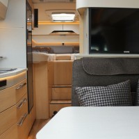 Hymer BMC-T 580 170pk Automaat | XXL Bed | Uitrustingslijn Premium | Lithium pakket | Zonnepanelen | Dakairco | Lengtebedden | Foto #8